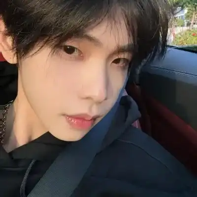 苍傲玉